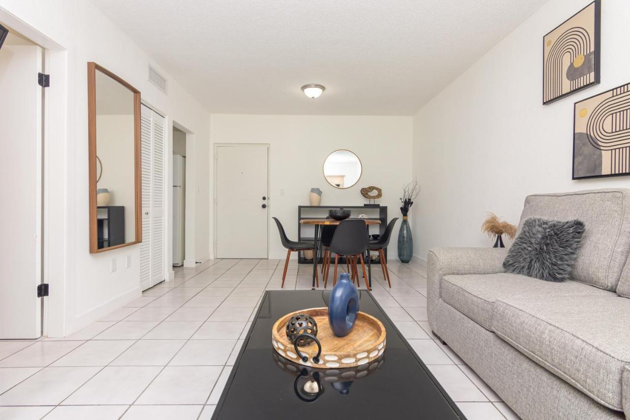 One Bedroom Apartment - With Parking & Balcony - Heart Of Wynwood Miami Exterior photo